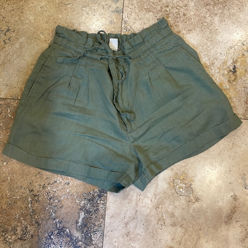 Magaschoni shorts *NWOT*